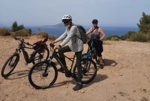 Depuis Athènes : Excursion à vélo électronique sur l'île d'Égine avec billets de ferry