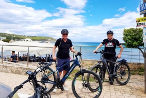 Depuis Athènes : Excursion à vélo électronique sur l'île d'Égine avec billets de ferry