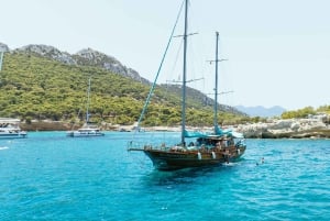 Fra Athen: Agistri, Moni & Aegina dagskrydstogt med svømning