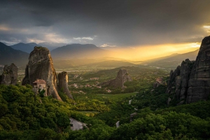 From Athens: All-day Meteora Photo Tour