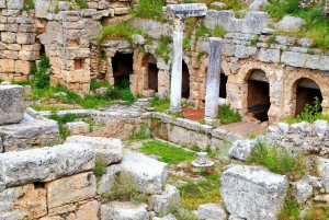 Ateenasta: Daphnin luostari
