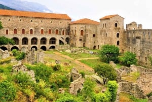 Fra Athen: Dagsudflugt til det antikke Sparta og vinlandet Nemea