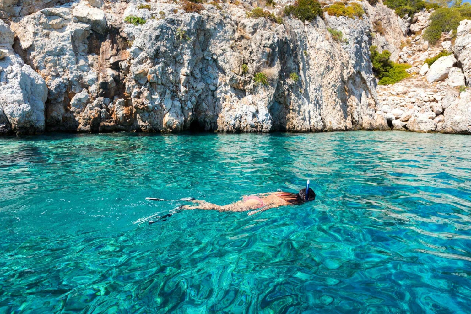 From Athens: Athens Riviera Swimming Cruise with Buffet & DJ