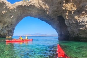 Da Atene: Tour guidato in kayak del Golfo di Corinto