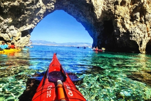 Ateenasta: Korintinlahden opastettu melontaretki