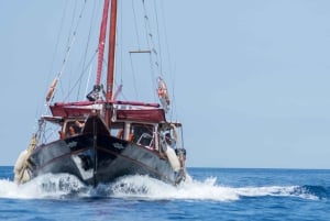 Solnedgangscruise på Athen-rivieraen – Halvdag med svømning og grill om bord