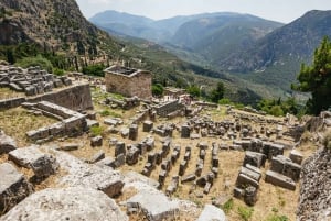 De Atenas: Delphi e Meteora: tour guiado de 2 dias