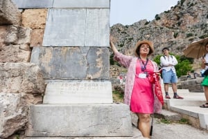 Desde Atenas: Delfos y Meteora Tour guiado de 2 días