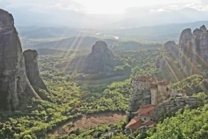 Fra Athen: Delfi og Meteora 2-dages tur med hotel