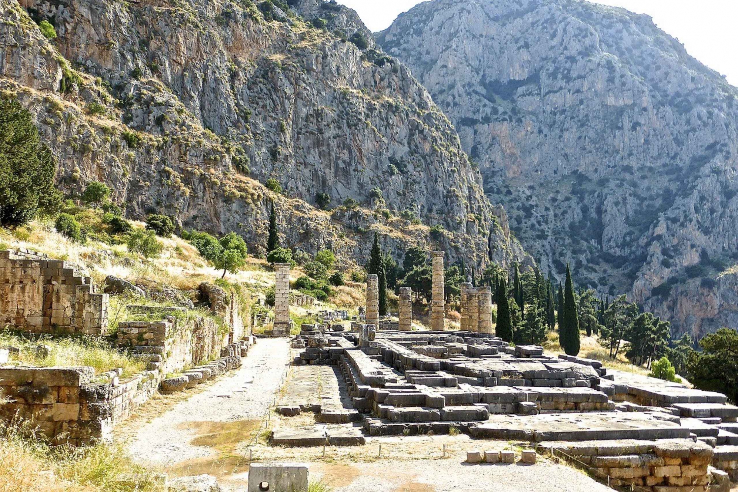 From Athens: Delphi Guided Day Trip With Entry Tickets