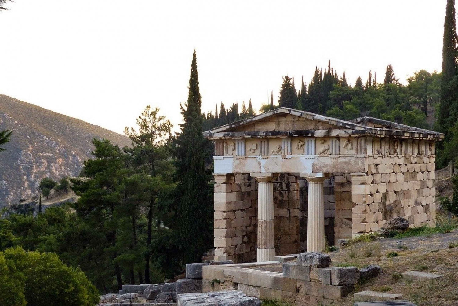 De Atenas: viagem diurna guiada por Delphi com ingressos