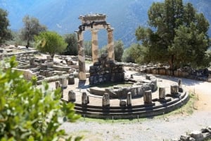 Från Aten: Delphi privat dagstur med klosterbesök