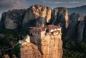 Desde Atenas: Explora Meteora con un tour en autobús guiado