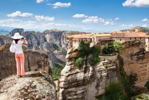 Desde Atenas: Explora Meteora con un tour en autobús guiado