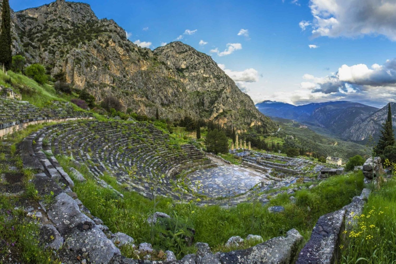 From Athens: Full-Day Delphi – Thermopylae Excursion