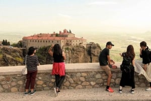 Fra Athen: 2-dagers tur til Meteora med hotell og frokost