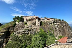 Från Aten: Meteora grottor och kloster dagsutflykt med tåg
