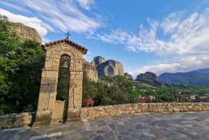 Från Aten: Meteora grottor och kloster dagsutflykt med tåg
