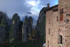 Från Aten: Meteora grottor och kloster dagsutflykt med tåg