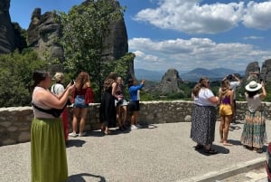 Från Aten: Meteora grottor och kloster dagsutflykt med tåg
