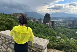 Från Aten: Meteora grottor och kloster dagsutflykt med tåg