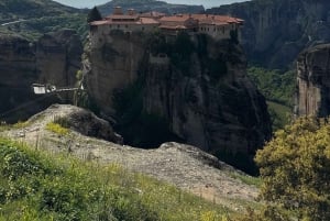 Från Aten: Meteora grottor och kloster dagsutflykt med tåg