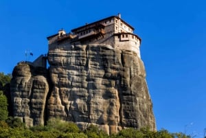 From Athens: Meteora Day Trip by Bus with Optional Lunch