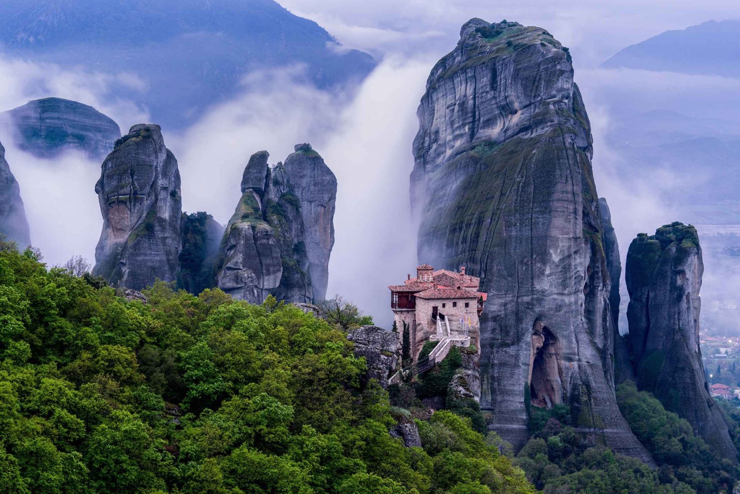 Athens: Meteora Monasteries & Caves Day Trip & Lunch Option