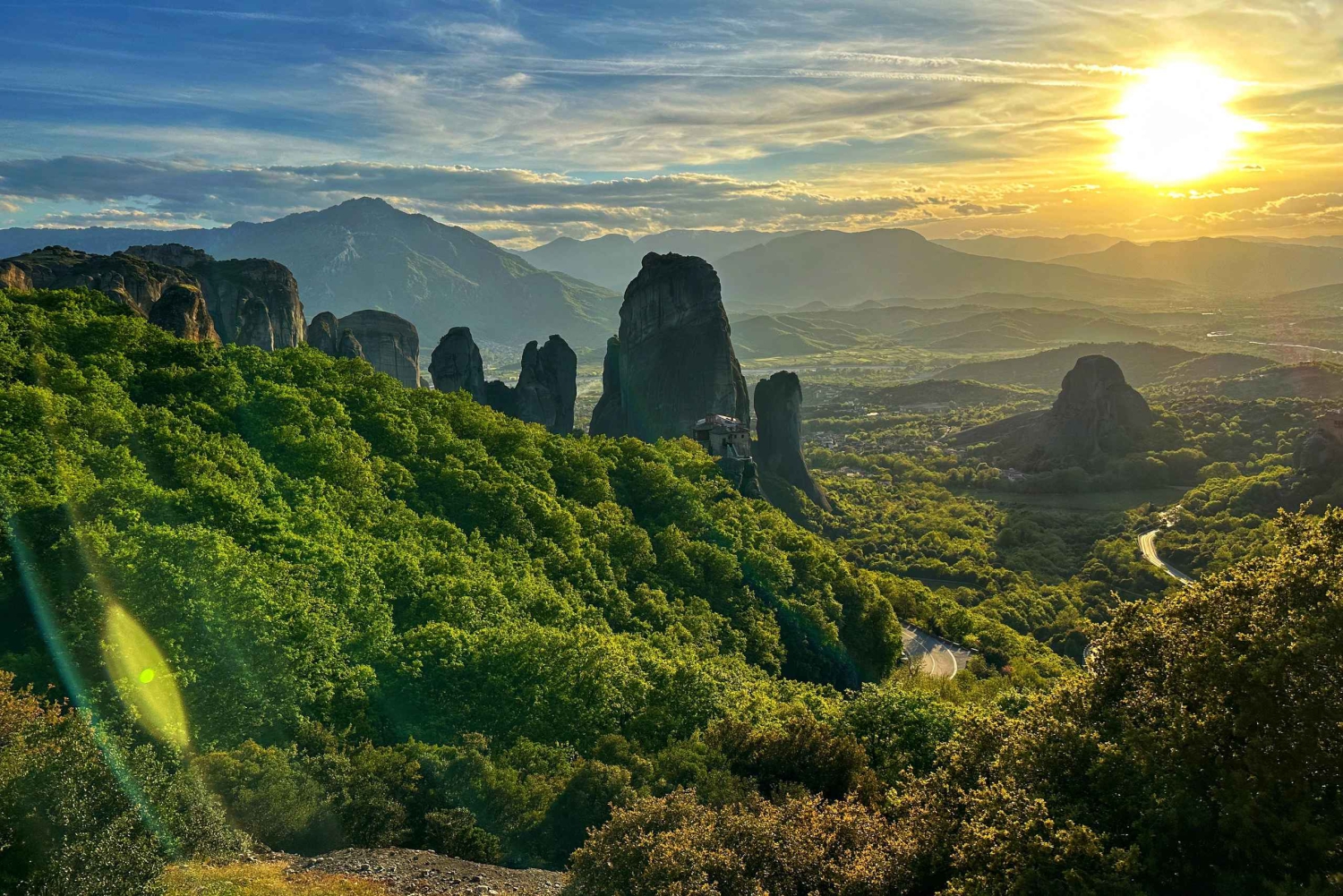 De Atenas: Viagem de 1 dia ao Mosteiro de Meteora de trem e ônibus