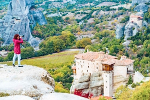 From Athens: Meteora Private Day Trip with Transfer