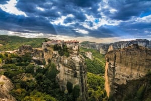 From Athens: Meteora & Thermopylae Private Tour w/ Transfer
