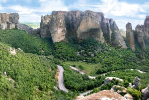 Ateenasta: Yksityinen päiväretki Meteoraan ja Thermopylaan.