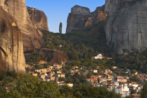 Ateenasta: Yksityinen päiväretki Meteoraan ja Thermopylaan.