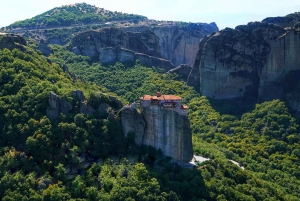 From Athens: Private Day Trip to the Monasteries of Meteora
