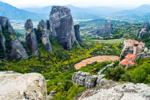 From Athens: Private Full-Day Meteora and Kastraki Tour