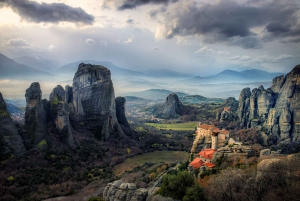 From Athens: Private Full-Day Meteora and Kastraki Tour