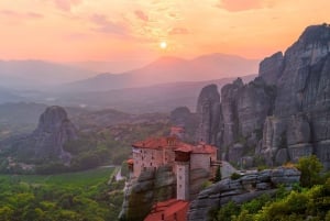 Vanuit Athene: Privé dagvullende tour door Meteora en Kastraki