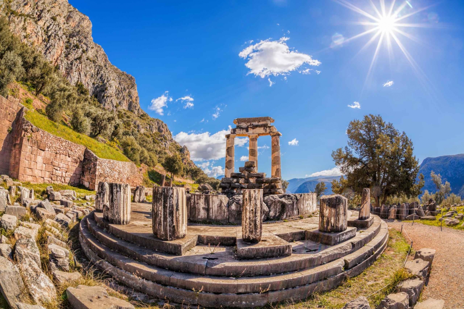 Från Aten: Privat bilresa till Delphi: Från Aten till Delphi