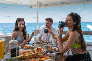 From Athens: Private Saronic Gulf Boat Tour with Snacks