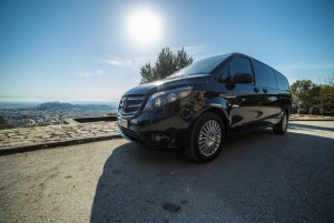 Private transfer between Athens hotels and Piraeus Port