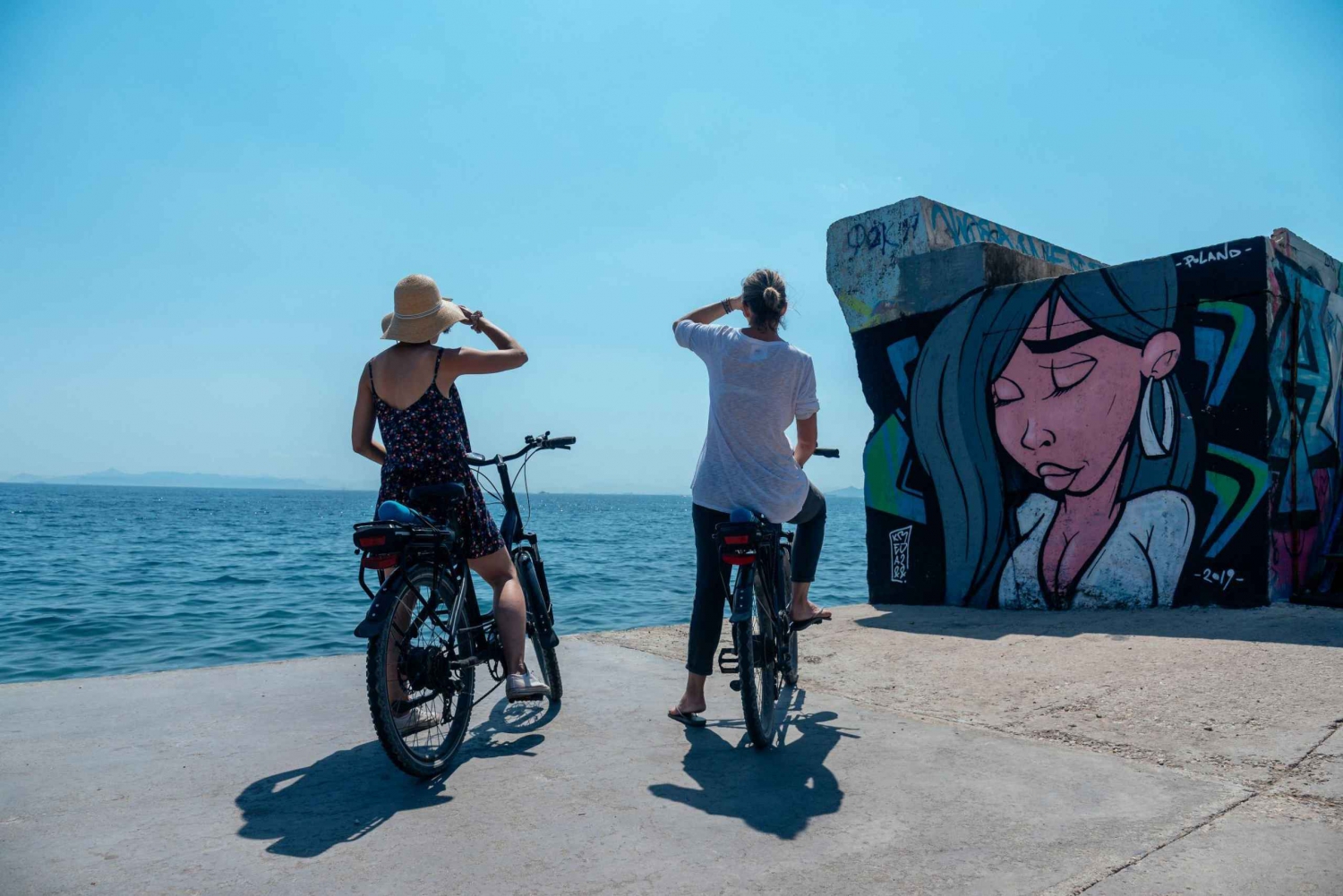 Desde Atenas: Excursión por el mar en bici eléctrica