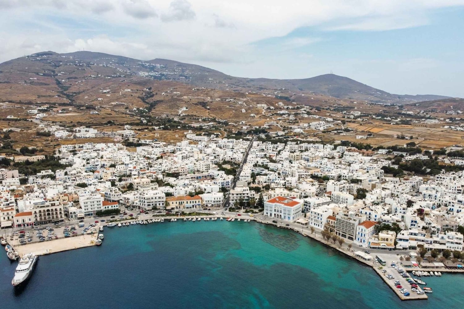 Depuis Athènes : excursion d'une journée sur l'île de Tinos avec billet de ferry