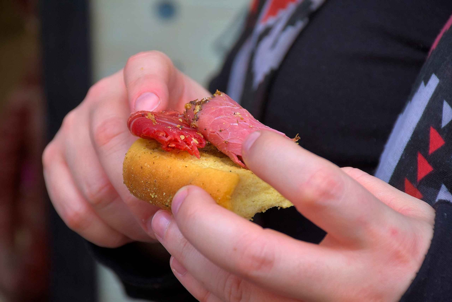 クルーズ船の港から：ギリシャ料理ツアー + アテネでの自由時間