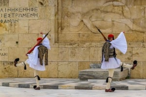 Ab Piräus: Athen Kleingruppen-Landausflug