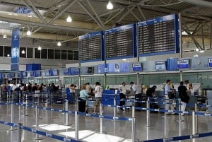 Vom Hafen von Piräus: Privater 1-Weg-Transfer zum Flughafen Athen