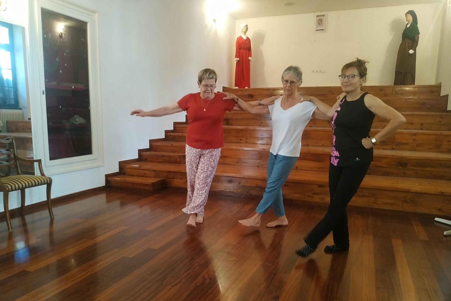Clases de danza griega