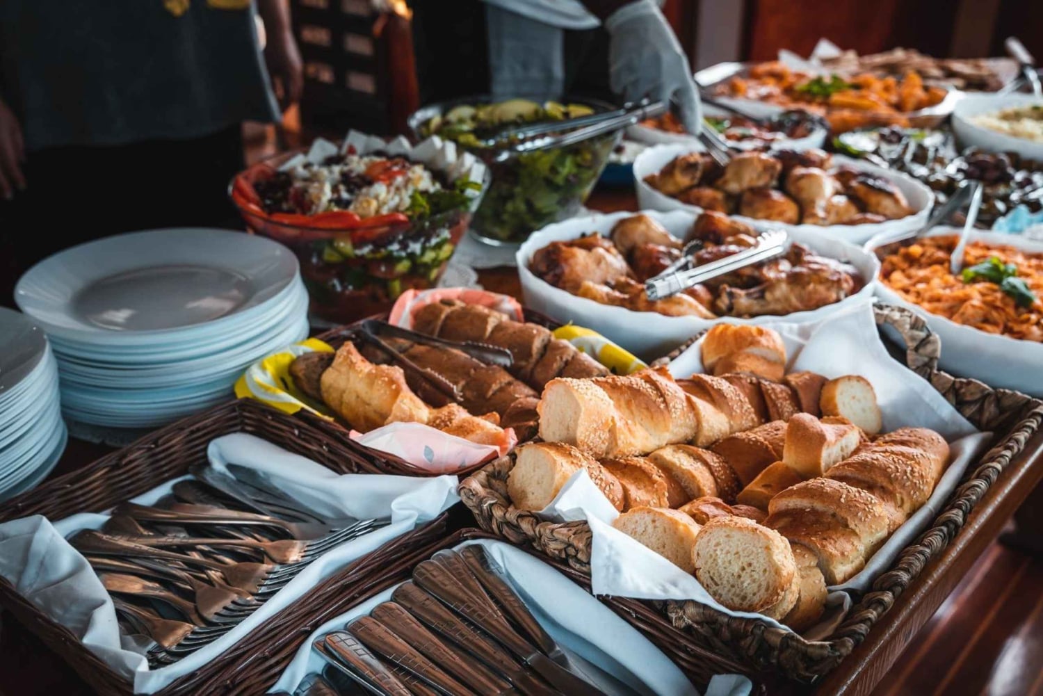 Halve dag Athene-cruise: zwemstop, lunch en drankjes inbegrepen