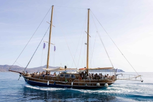 Halve dag Athene-cruise: zwemstop, lunch en drankjes inbegrepen