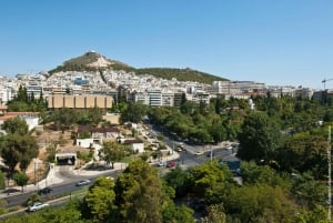 Ateena: Akropolis-museon kanssa.
