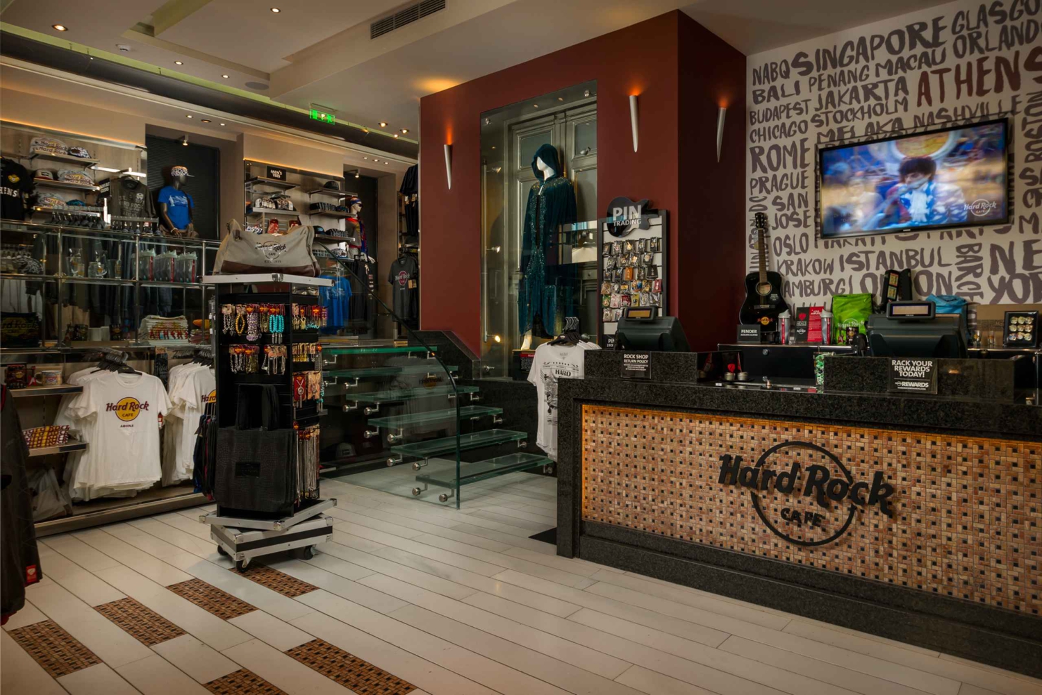 Hard Rock Cafe Ateena, jossa on lounas- tai päivällisvalikoima